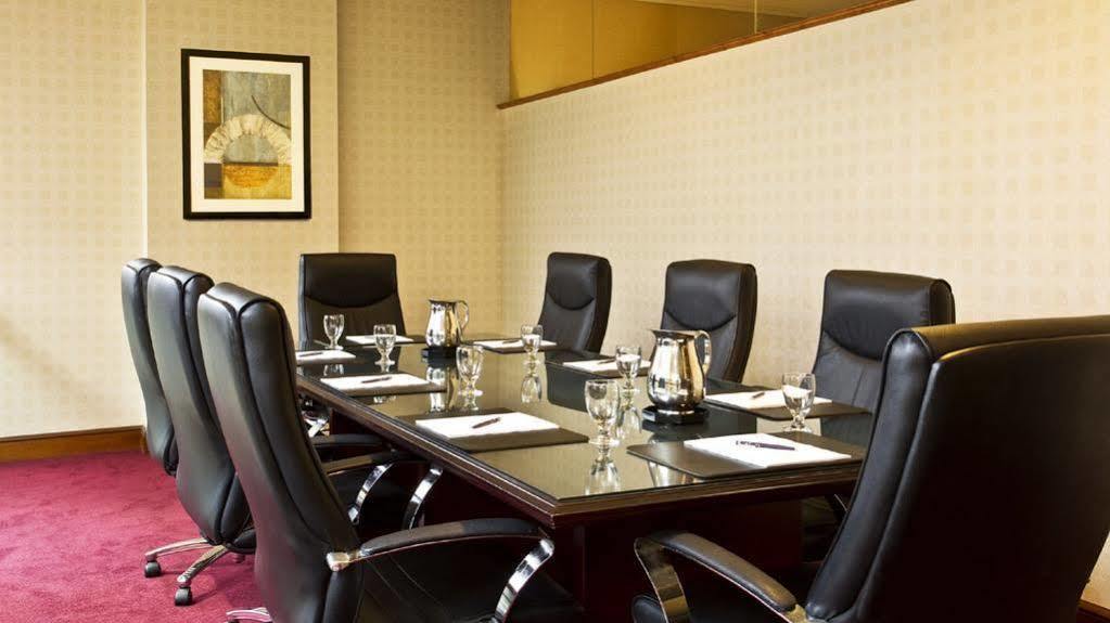 Hotel Sheraton And Conference Center 3*